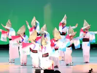 地元の一大イベント「南越谷阿波踊り」には、当社の社員たちも踊り手や裏方スタッフとして参加しています。