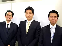 若手社員が多い、活気に満ちた社内。明るく和気あいあいとした雰囲気です。