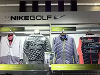 ショップスタッフの皆さんも、若くてスポーツ好きな方が多いのですぐ仲良くなれますよ！