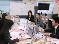 ☆会話を楽しむことも忘れません♪日頃からの笑顔がお客様の前でも出てくるものですよ♪