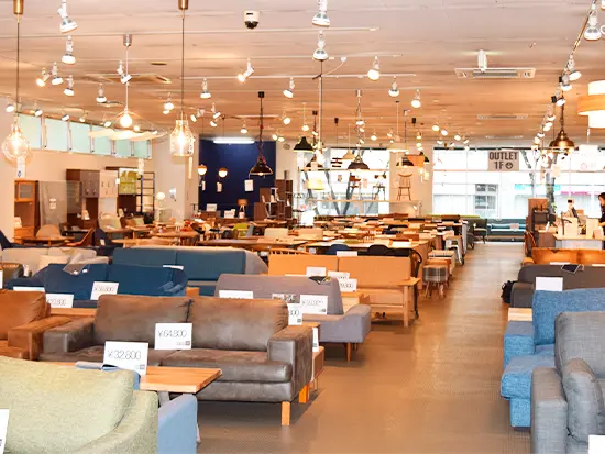 ソファー1つでも多彩なラインナップを揃えている『NOCE』の店舗。家具好きにはたまりません◎