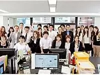 社員同士年齢が近いので仲が良いのもDSCの特徴。社内は笑顔が溢れています。