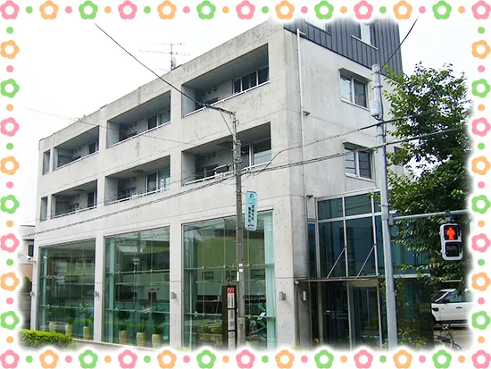 100坪2階建て、吹き抜けのクリニック！
