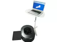 ３D足型計測器を使ってスピーディーに計測。