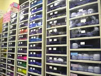 オフィス内にはたくさんのネイル商品が置いてあります！