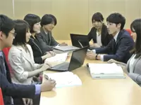 分からないことは先輩や研修担当にすぐ相談することができるので、ご安心下さい。