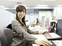 私たち事務も、しっかりサポートします！部署の垣根を越えて楽しくやっていますよ♪