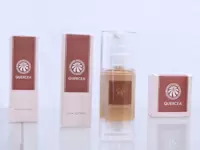 お肌にも環境にもやさしい自社化粧品ブランドの開発も行っています。