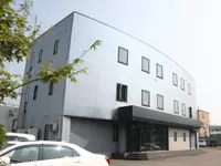 小樽本社にて。私たちは全ての人に感動をプレゼントします。