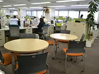 オフィスレイアウトも、社員同士も、オープンで風通しのいい環境です。