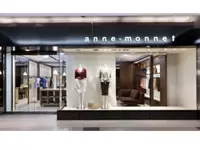 上質でカジュアルな洋服を、ファッションに敏感な女性へ