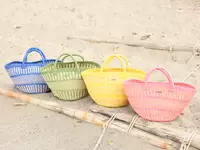 ブランド名は、「ラウレア サニー サイドストア」。幸福と平和、太陽の意味が込められています。