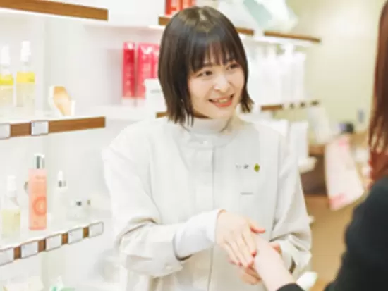 様々な研修制度をご用意しており、多くの女性がキャリアアップを実現しています。