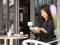 プライベートも充実できるから、空いた時間にカフェでゆっくりできる♪