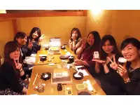 若い社員が多く、コミュニケーションが活発！これは、飲みに行った後の集合写真！