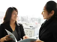 分からないところは先輩スタッフが丁寧にサポートします。