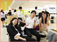 イベント多数！オンもオフも一緒に楽しむメンバーが揃っています♪（写真はボーリング大会）