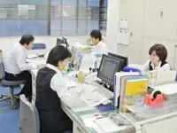 黙々と作業…というわけではなく、陽気な社員も多いため、コミュニケーションは活発！