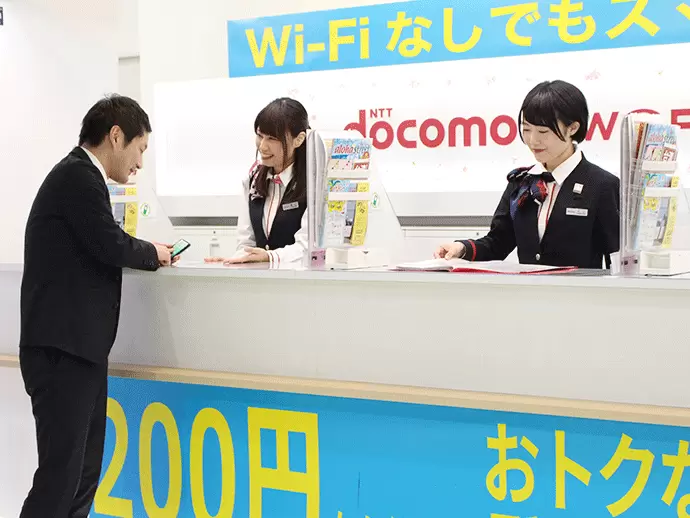 出発ゲート横に設営されているので、お客様には気軽にお立ち寄り頂けます。