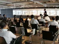 定期的に行っている「期待学研究会」の様子