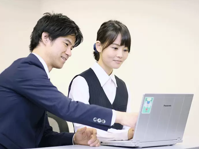 実務未経験から医療現場へ。人々の役に立てるお仕事です