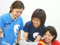 20代～50代まで幅広い層の女性スタッフが活躍中！ 女性による女性のためのフィットネスクラブです。