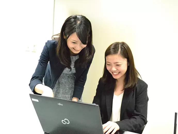 女性社員が多数活躍中！仲間同士、助け合いながらお仕事に励める安心の環境です。