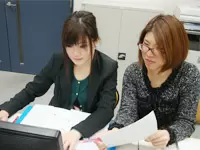 万全のフォロー体制で新人さんをサポート！忙しい中にも笑顔が溢れる、和気あいあいとした環境です。