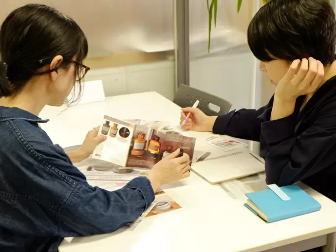 女性がイキイキと活躍している当社。効率的に予定を組み、無理のない働き方を自らつくり上げることが可能♪