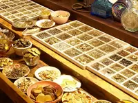 アクセサリーパーツの種類は2000種類以上！何を選ぶか迷う時間も楽しめます♪