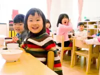 園には子どもたちの笑顔が溢れています。子どもたちと一緒に楽しく過ごしませんか？