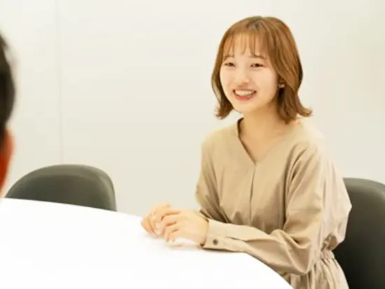 女性比率アップ！産育休を取得し、ライフイベントと両立して前線で活躍しつづける女性社員が増えています。
