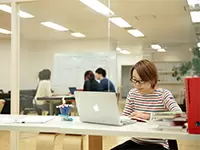 一人ひとりが成長し、お互いに支え合い、そして共に会社を大きくしようと、全員が一丸となっています。