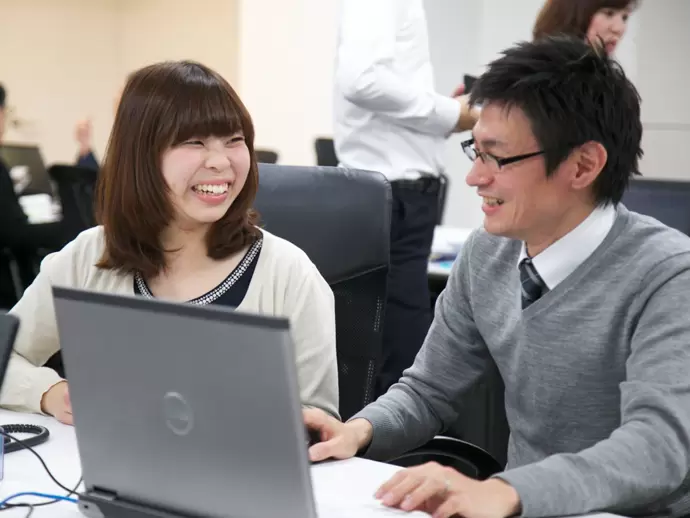 業界経験豊富な先輩たちが丁寧に教えるので、安心してチャレンジしにきてください！