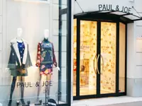 『PAUL & JOE』直営店で働ける機会もあります。