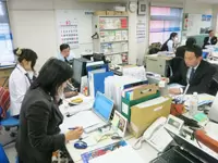 他部署やチームメンバーと連携を図りながら業務を進めるため、調整力とコミュニケーション力が重要です。