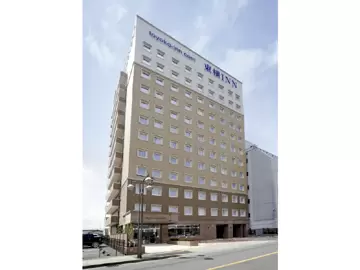 「駅前旅館の鉄筋版」として、リーズナブルな価格と女将のあたたかいサービスが人気のホテルです。