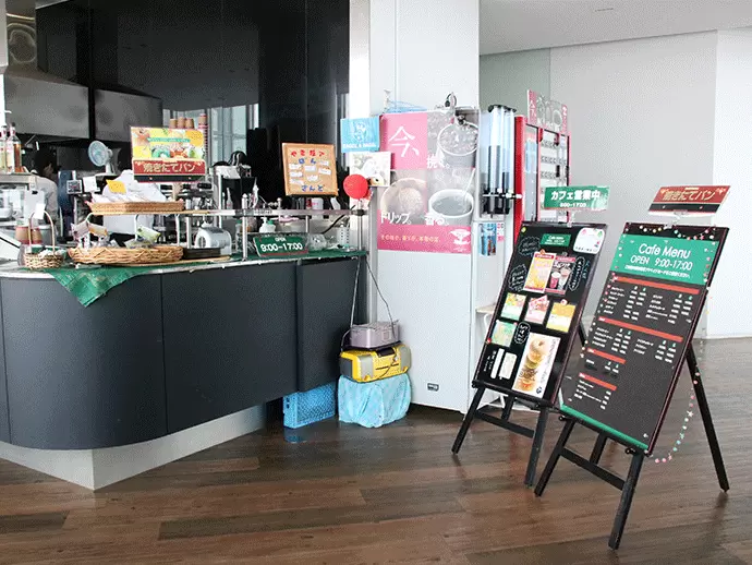 社員食堂、カフェスペースも充実。適度なリフレッシュでメリハリをつけて働けます。