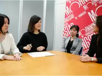こまめな情報共有で、企画や提案の幅を広げていきます。