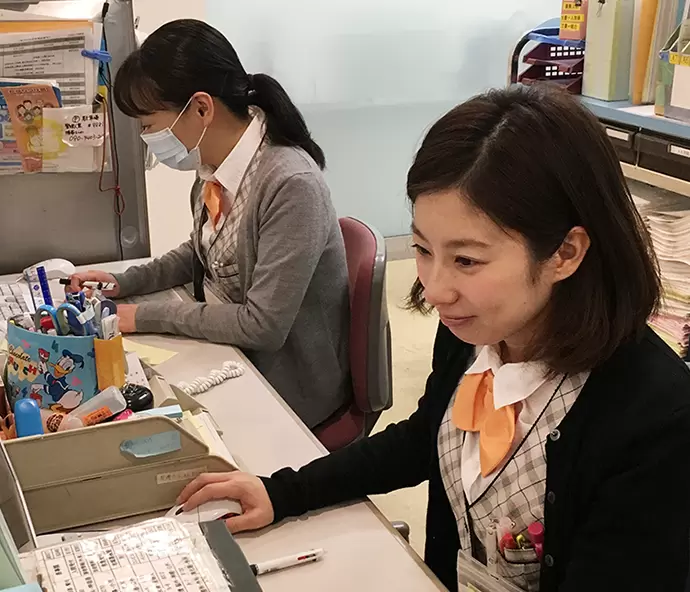 医療事務やマネジメントのスペシャリストが、丁寧に指導＆サポートしますので安心です。