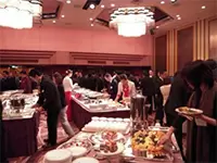パーティやイベントでたくさんの人を支えていく、「縁の下の力持ち」として活躍してみませんか？