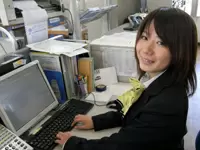 スタッフ同士の仲も良く働きやすい職場です。残業もほとんどないのでプライベートも充実できます。