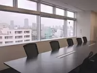 スタイリッシュな会議室。窓からは東京タワーが見えます☆