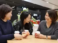 ビル内にはカフェもあるので、心も体もリフレッシュしながら日々の業務に取り組めます。