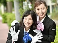 タクシーも新卒、女性の時代！女性乗務員・新デザインの制服で走り出します！