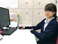20代女性も活躍中！ちょっとした修理から増改築まで、お客様のリフォームに関するお悩みを解決しています。