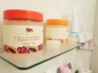 店舗内には植物由来のものや医療機関が開発したアイテムなど、お肌に優しいケア用品がズラリ。