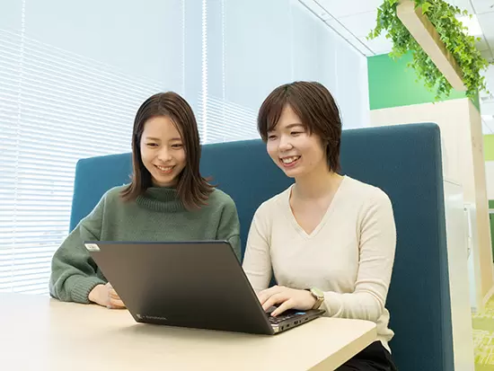 男女や社歴に関係なく、頑張りを評価する体制◎お互いに支え合えるチームワークも私たちの自慢です！
