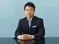 『誰かの「やれ」より、私の「やりたい」』を掲げ、著書やブログで様々なことを発信しています。