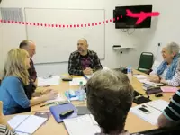 海外の語学スクールでのレッスンの様子。70代で初めて留学し、英語に堪能になった方も！
